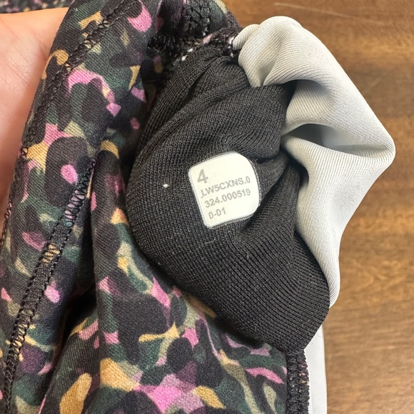 Lululemon Align High Rise 25” Leggings Camo Print Size 4 - Picture 6 of 13